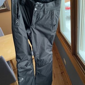 The North Face women’s snow pants in XS